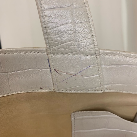 Casa Lopez in White Peral with crocodile print Top handle handbag - Picture 8 of 11